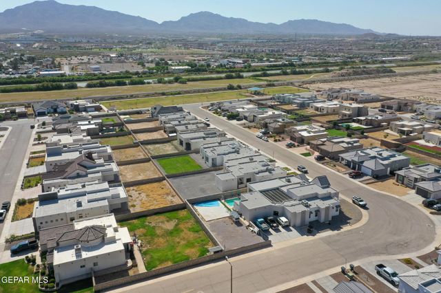317 RIO DE JAZMIN Circle, El Paso, TX 79932