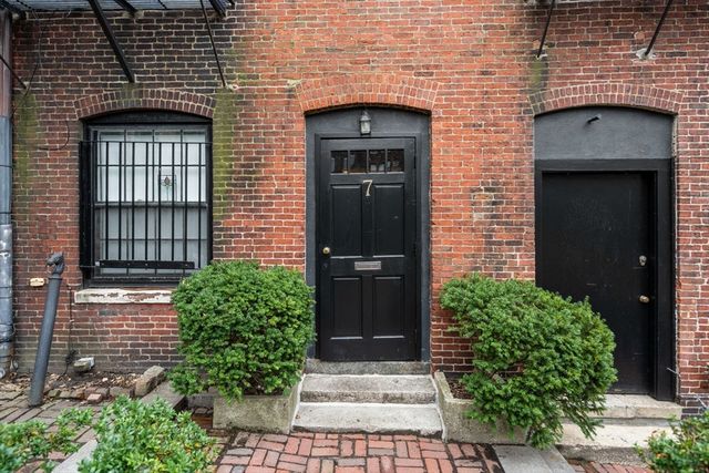 7 Primus Ave 7-11, Boston, MA 02114