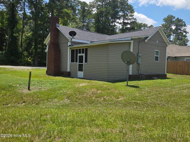 4324 N Nc Highway 53 E, Burgaw, NC 28425