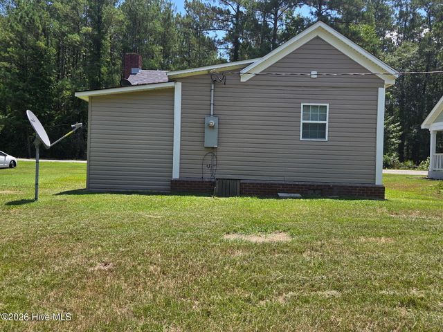 4324 N Nc Highway 53 E, Burgaw, NC 28425