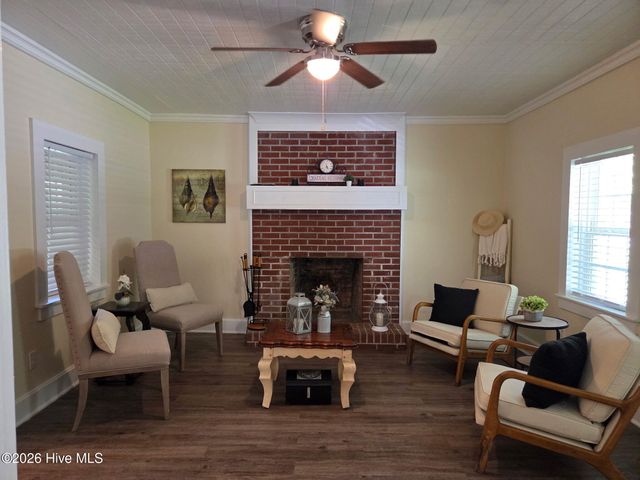 4324 N Nc Highway 53 E, Burgaw, NC 28425