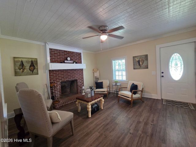 4324 N Nc Highway 53 E, Burgaw, NC 28425