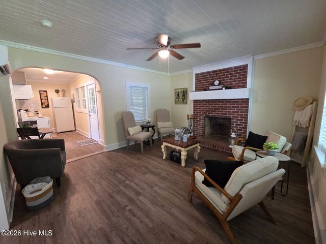 4324 N Nc Highway 53 E, Burgaw, NC 28425