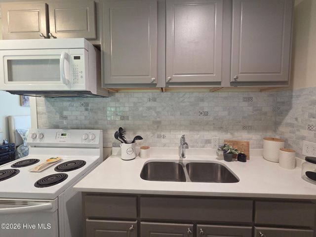 4324 N Nc Highway 53 E, Burgaw, NC 28425