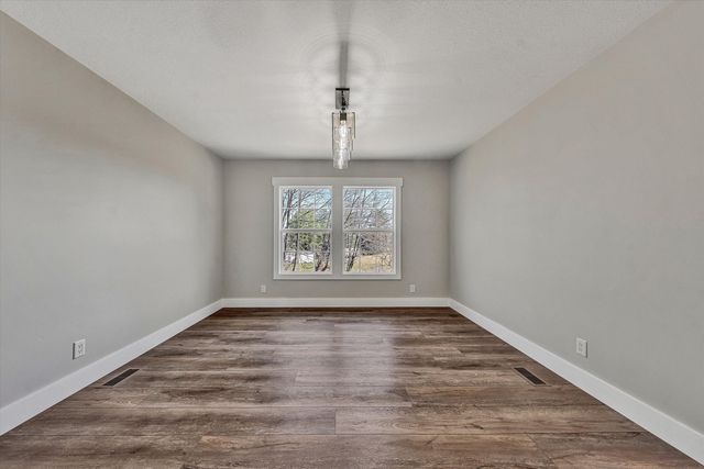 200 Surber DR, Moneta, VA 24121