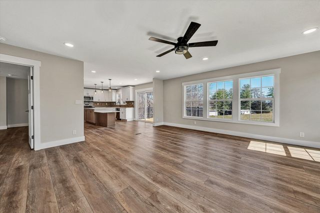 200 Surber DR, Moneta, VA 24121