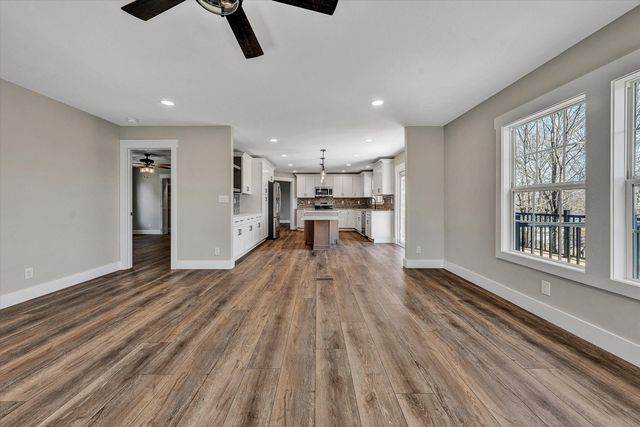 200 Surber DR, Moneta, VA 24121