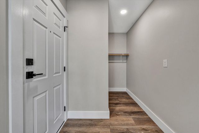 200 Surber DR, Moneta, VA 24121