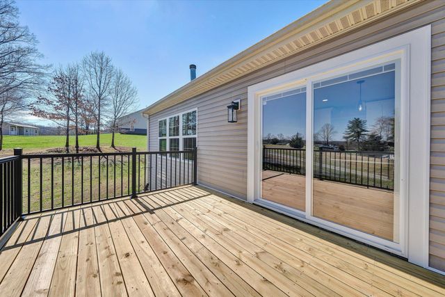 200 Surber DR, Moneta, VA 24121