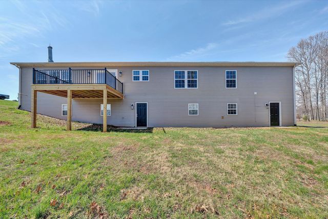 200 Surber DR, Moneta, VA 24121