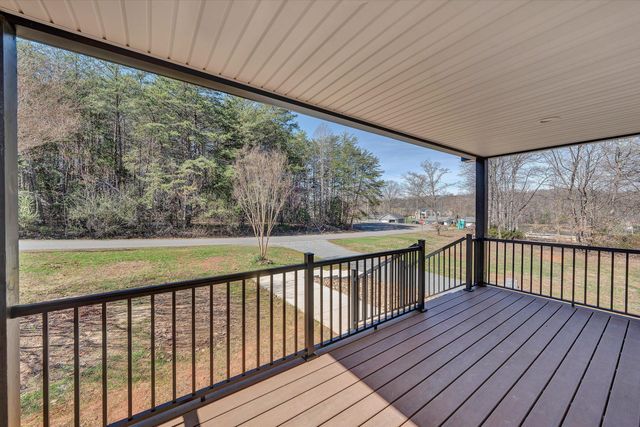 200 Surber DR, Moneta, VA 24121