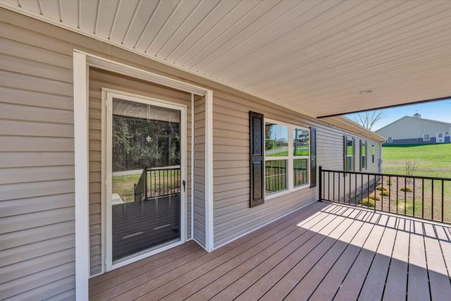 200 Surber DR, Moneta, VA 24121