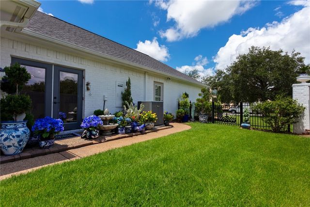 5108 Miramont Circle, Bryan, TX 77802