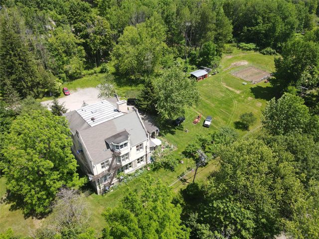 48 Loomis Village Road, Liberty, NY 12754