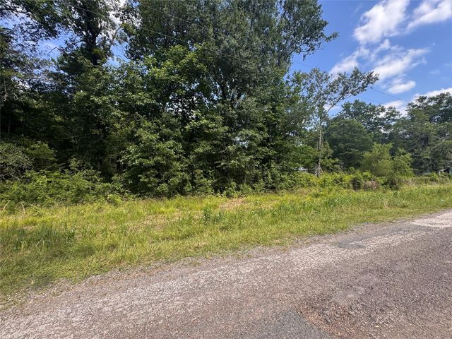 940 County Road 2147, Cleveland, TX 77327