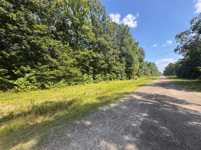 940 County Road 2147, Cleveland, TX 77327