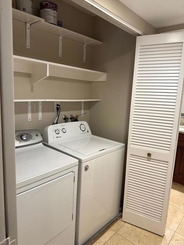 11820 Camanito Ronaldo 220, San Diego, CA 92128