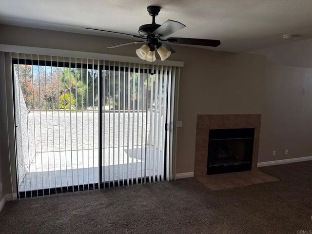 11820 Camanito Ronaldo 220, San Diego, CA 92128