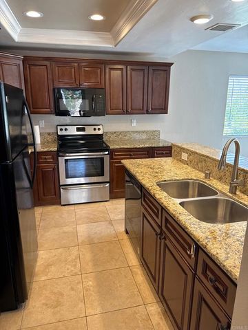 11820 Camanito Ronaldo 220, San Diego, CA 92128
