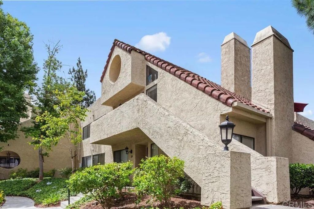11820 Camanito Ronaldo 220, San Diego, CA 92128