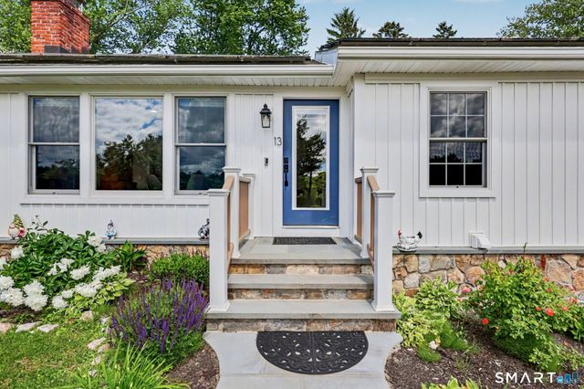 13 Fox Hollow Road, New Fairfield, CT 06812