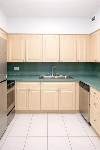 7441 Wayne Ave 11G, Miami Beach, FL 33141