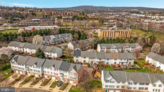 511 HIGHLAND TOWNE LN, Warrenton, VA 20186