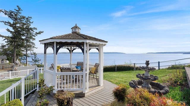 1406 Potlatch Beach Road, Marysville, WA 98271