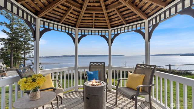 1406 Potlatch Beach Road, Marysville, WA 98271