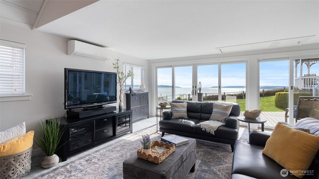 1406 Potlatch Beach Road, Marysville, WA 98271