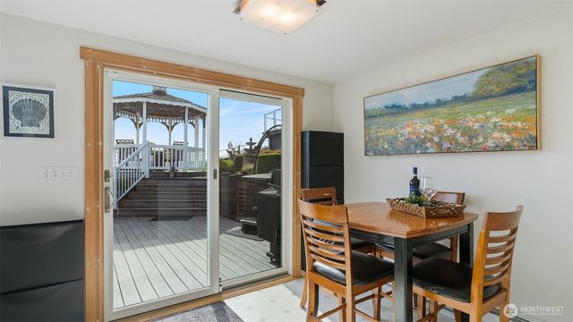 1406 Potlatch Beach Road, Marysville, WA 98271