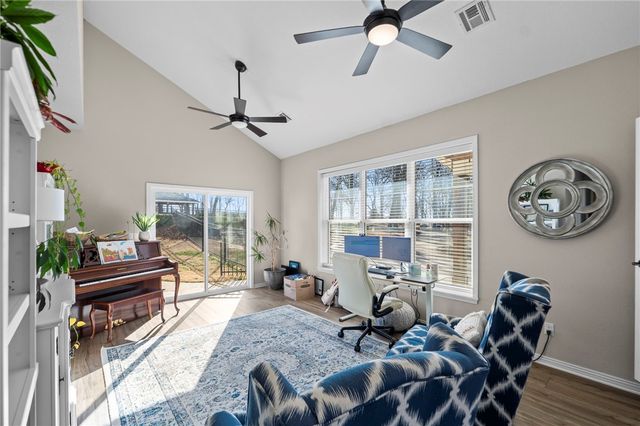 507 Chattin Circle, Bentonville, AR 72713