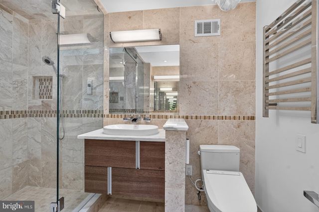 7411 CRESTBERRY LN, Bethesda, MD 20817