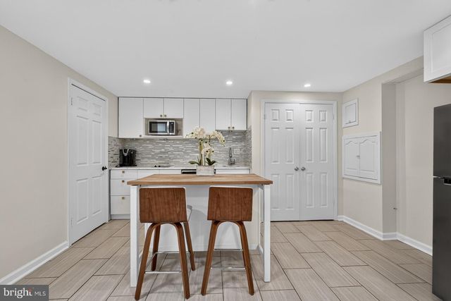 7411 CRESTBERRY LN, Bethesda, MD 20817
