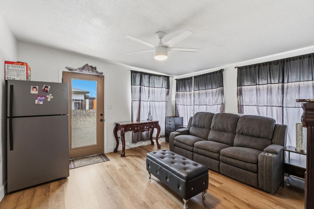 Image 29 of property listing at 1370 N Willow Avenue, Fresno, CA 93727