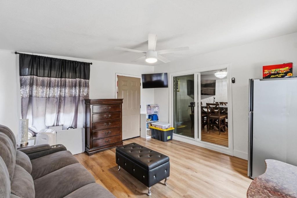 Image 30 of property listing at 1370 N Willow Avenue, Fresno, CA 93727