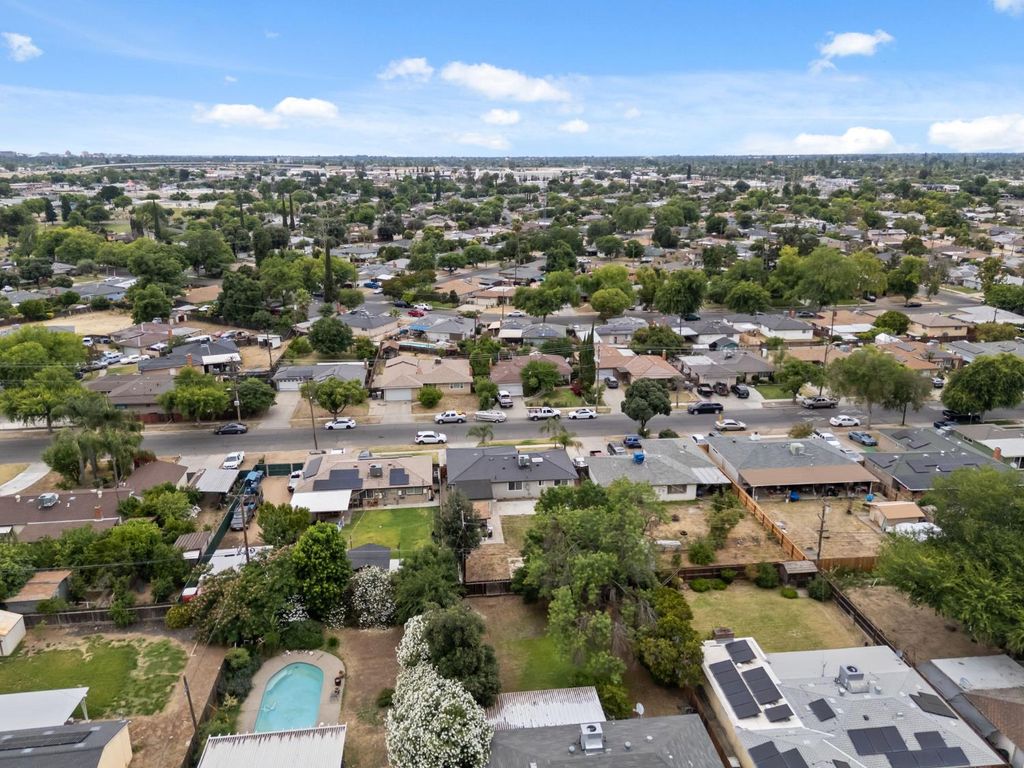 Image 40 of property listing at 1370 N Willow Avenue, Fresno, CA 93727