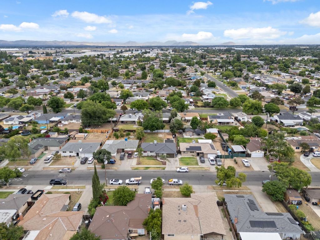 Image 45 of property listing at 1370 N Willow Avenue, Fresno, CA 93727
