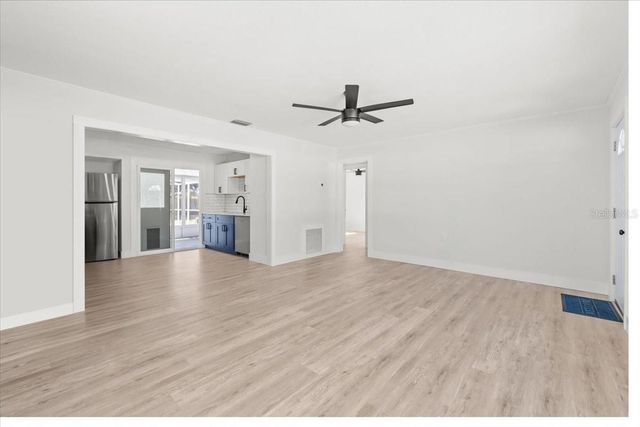 124 85TH AVENUE N, St Petersburg, FL 33702