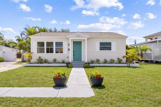 124 85TH AVENUE N, St Petersburg, FL 33702