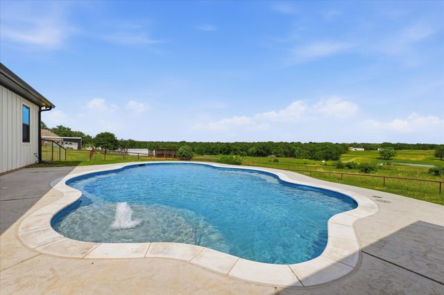 120 Grace View Road, Weatherford, TX 76088
