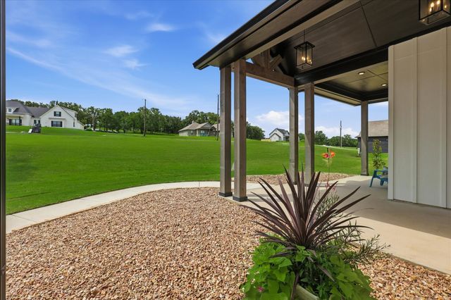 120 Grace View Road, Weatherford, TX 76088