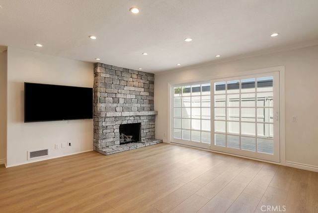 1088 Buckingham Lane, Newport Beach, CA 92660