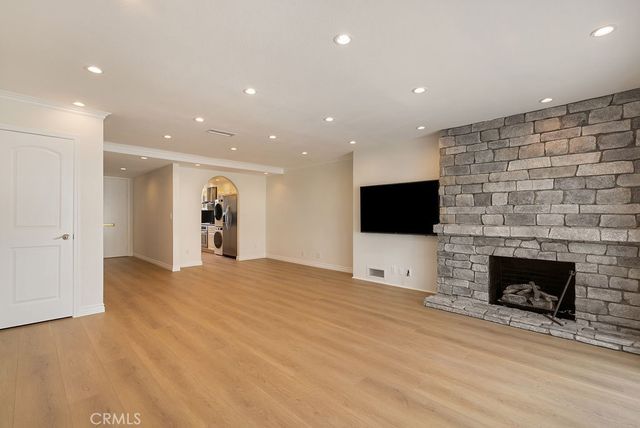 1088 Buckingham Lane, Newport Beach, CA 92660