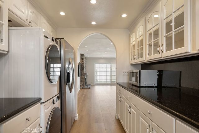 1088 Buckingham Lane, Newport Beach, CA 92660
