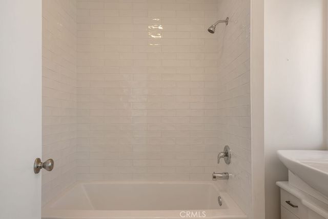 1088 Buckingham Lane, Newport Beach, CA 92660