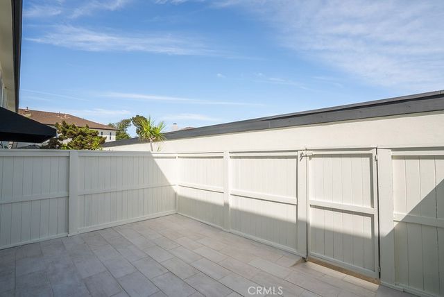 1088 Buckingham Lane, Newport Beach, CA 92660