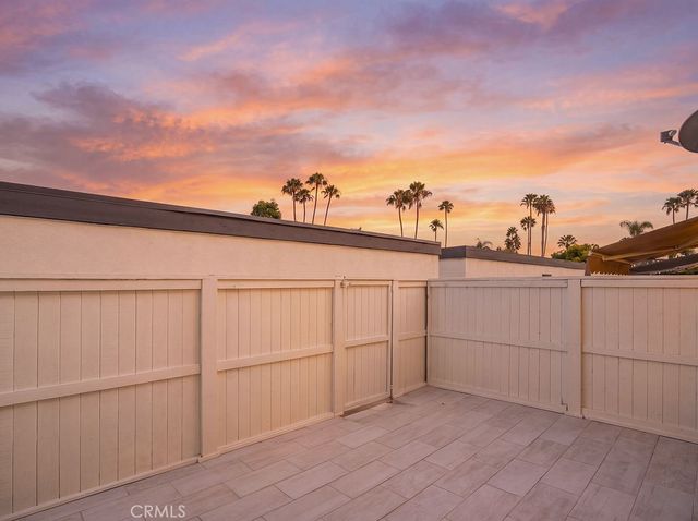 1088 Buckingham Lane, Newport Beach, CA 92660