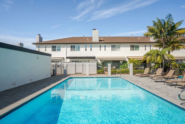 1088 Buckingham Lane, Newport Beach, CA 92660