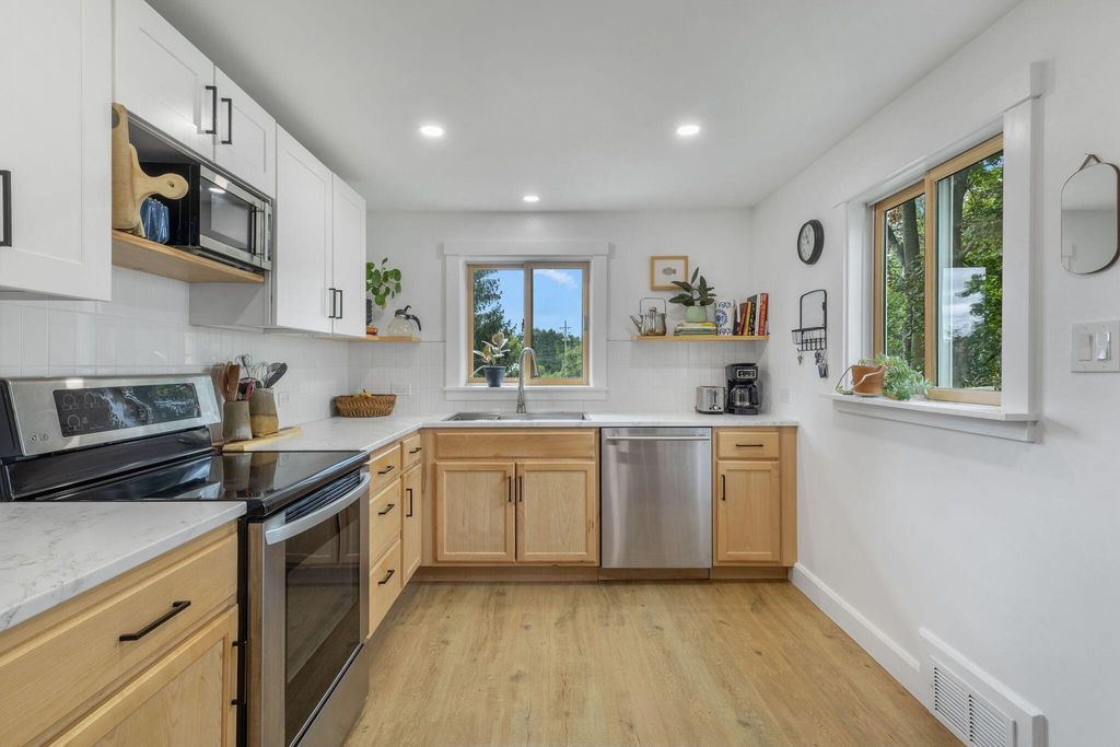 1232 Broadway, South Portland, ME 04106 — photo 5